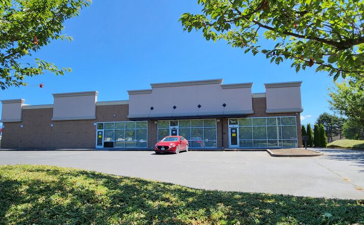 Pictures of Office, Retail property located at 1930 Market St, Mount Vernon, WA 98273 for comps - image #1
