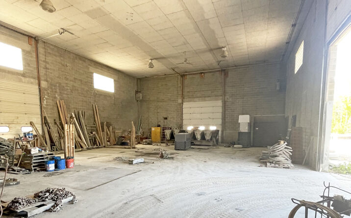 Pictures of Industrial property located at 674 Bridgton Rd, Westbrook, ME 04092 for comps - image #1