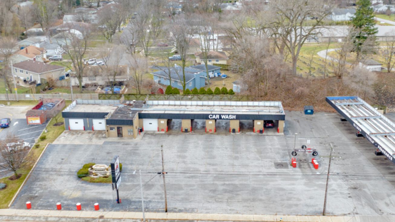 3838 Ridge Rd, Highland, IN 46322