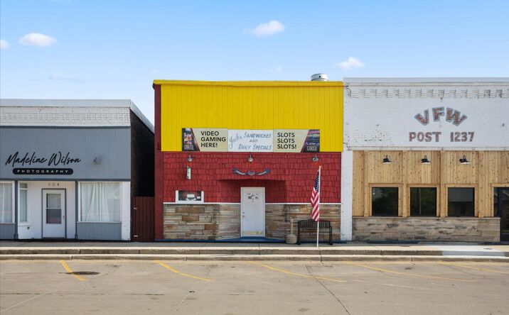Pictures of Retail, Business for Sale property located at 106 E Main St, Tolono, IL 61880 for sales - image #1