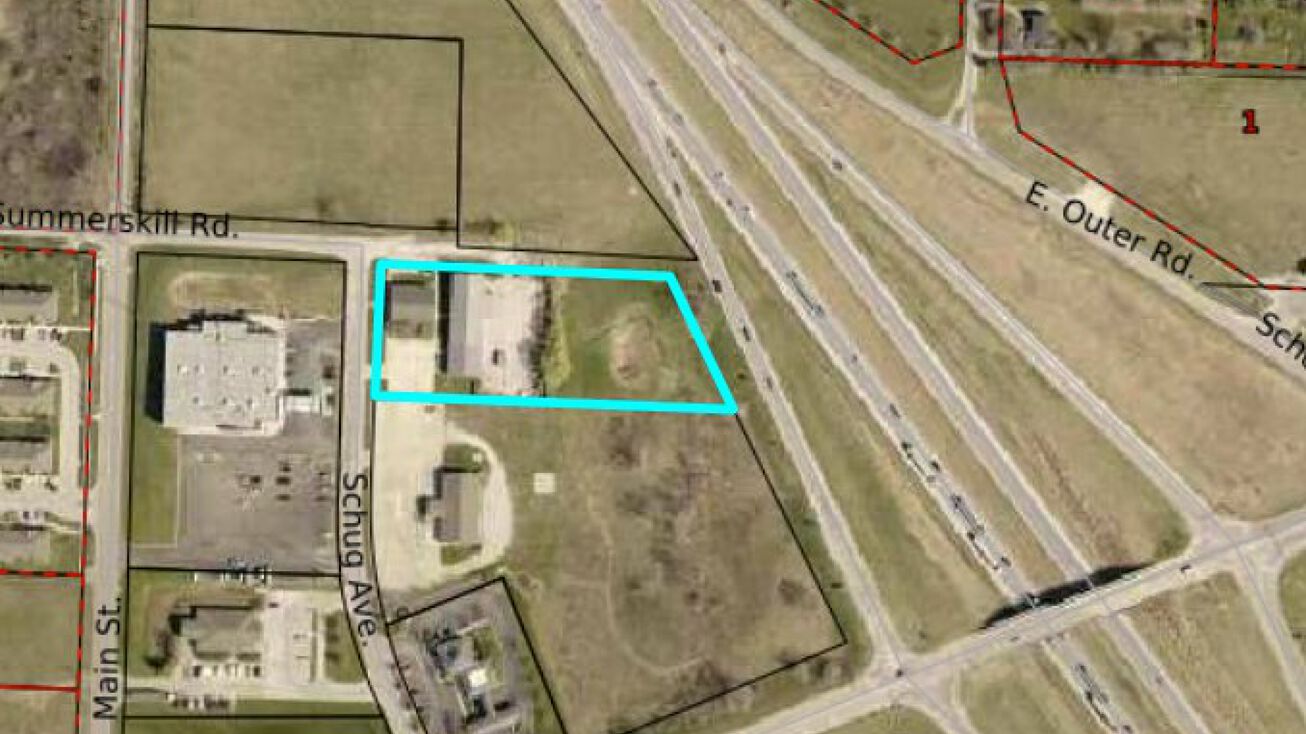 600 Schug Ave, Peculiar, MO 64078