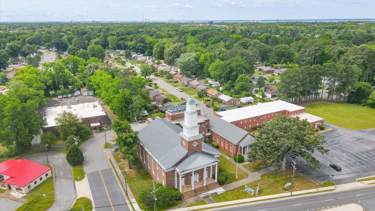 1228 Todds Ln, Hampton, VA 23666