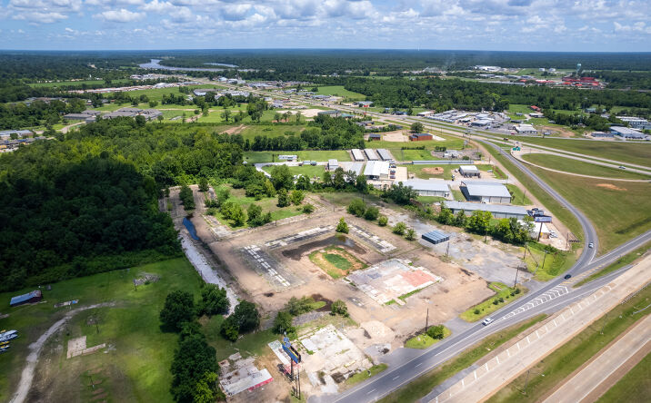 Pictures of Land property located at 2208-2310 N MacArthur Dr Alexandria La 71303, Alexandria, LA 71301 for sales - image #1