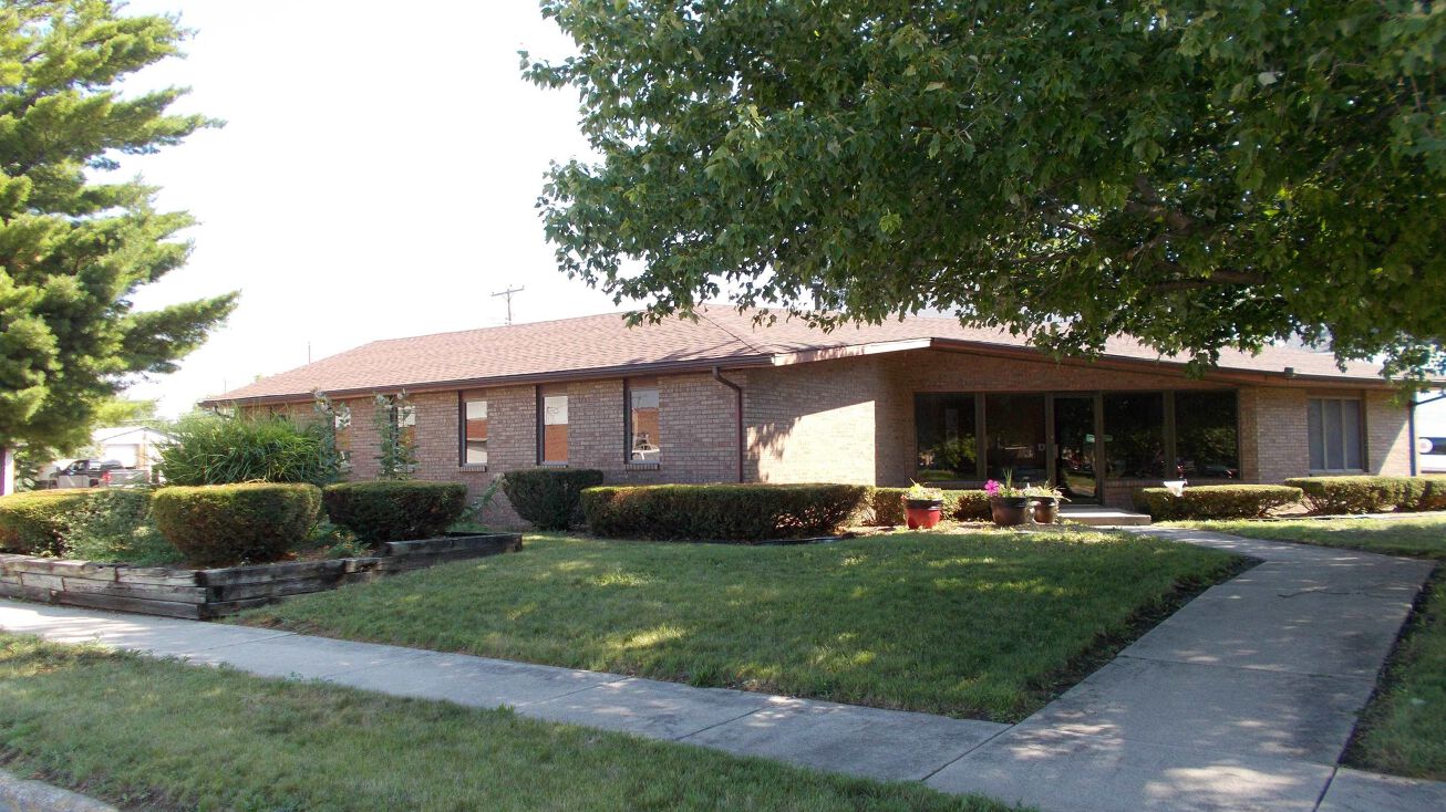 305 N KICKAPOO Street, Lincoln, IL 62656