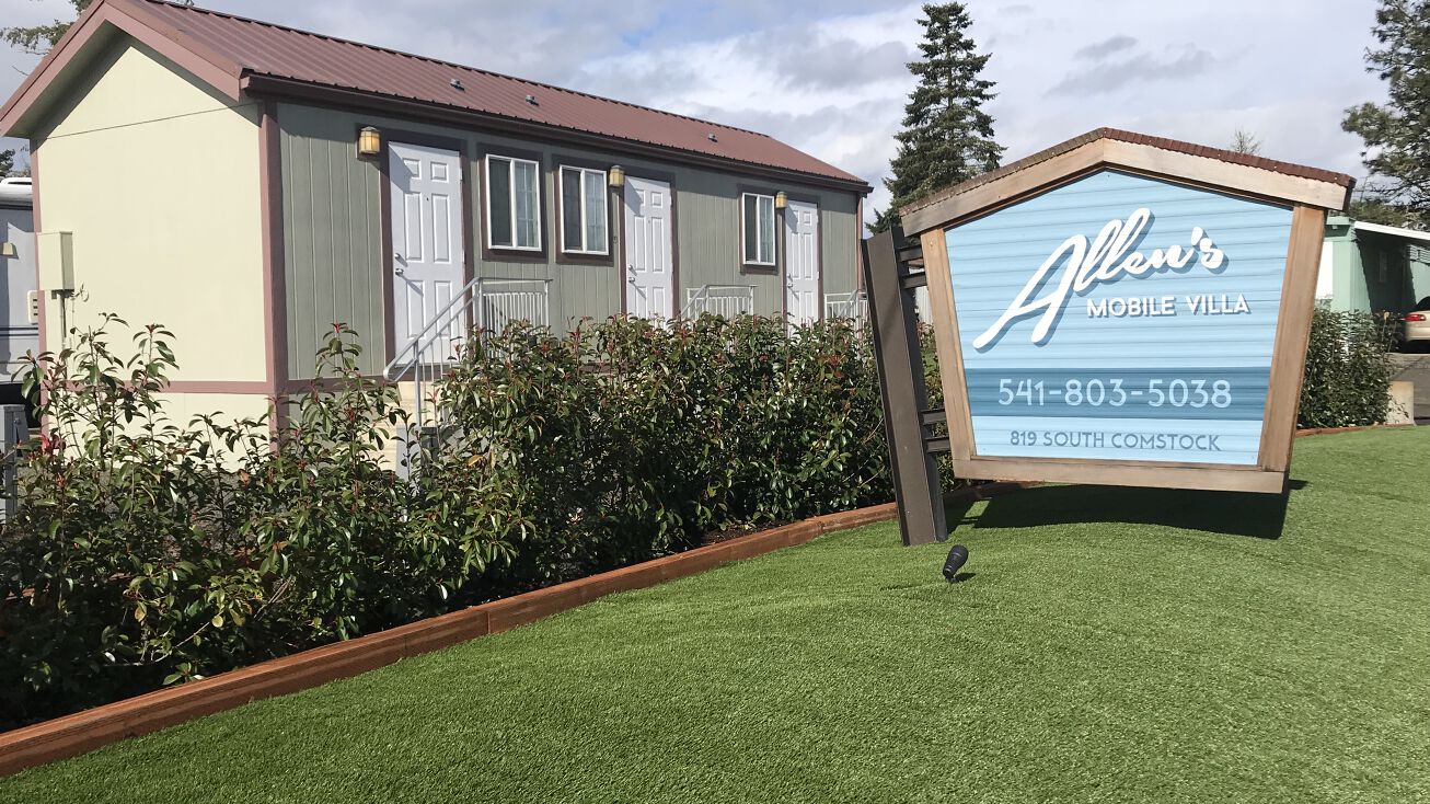 819 S Comstock Rd, Sutherlin, OR 97479