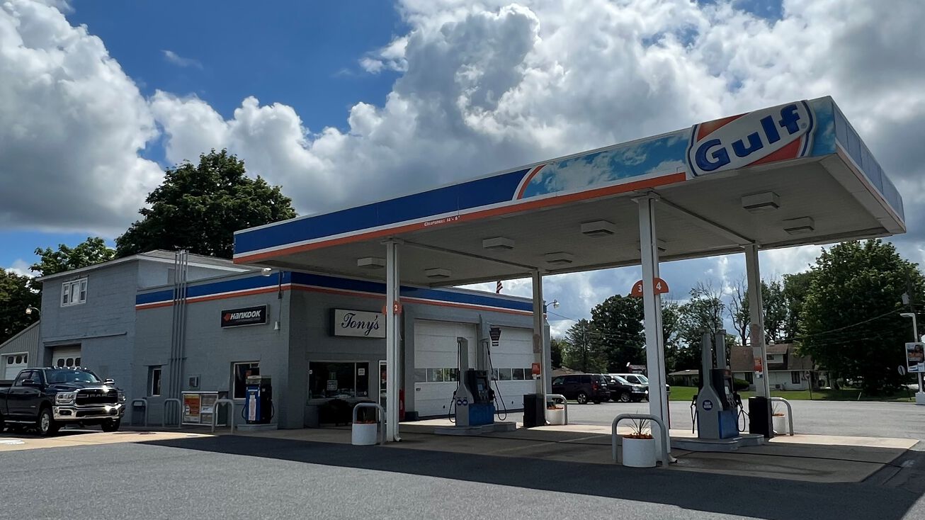 4828 N Cypress Rd, Walnutport, PA 18088