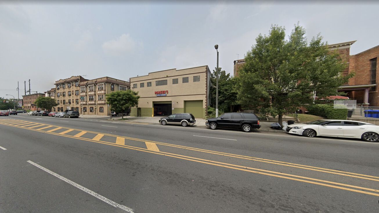 1620 N 52nd St, Philadelphia, PA 19131