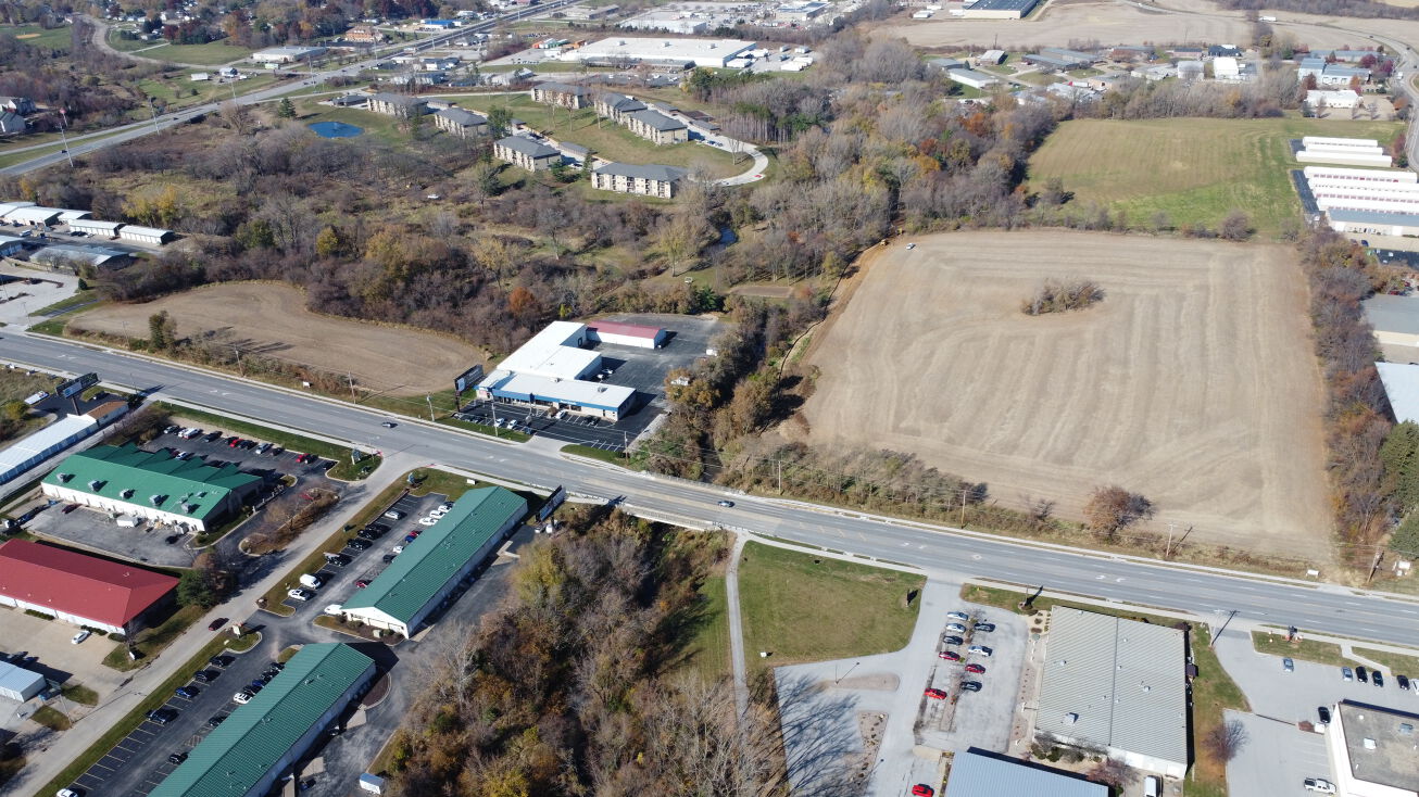 700 E 53rd St, Davenport, IA 52807