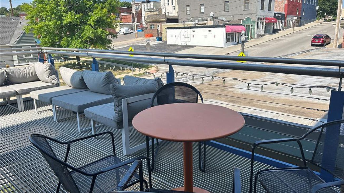 105 W Kansas St, Liberty, MO 64068