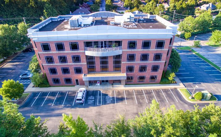 Pictures of Office property located at 6465 North Quail Hollow 1A, Memphis, TN 38120 for comps - image #1