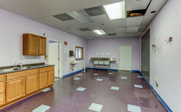 Pictures of Retail, Mixed Use property located at 7130 East Shelby Drive, Memphis, TN 38125 for comps - image #1