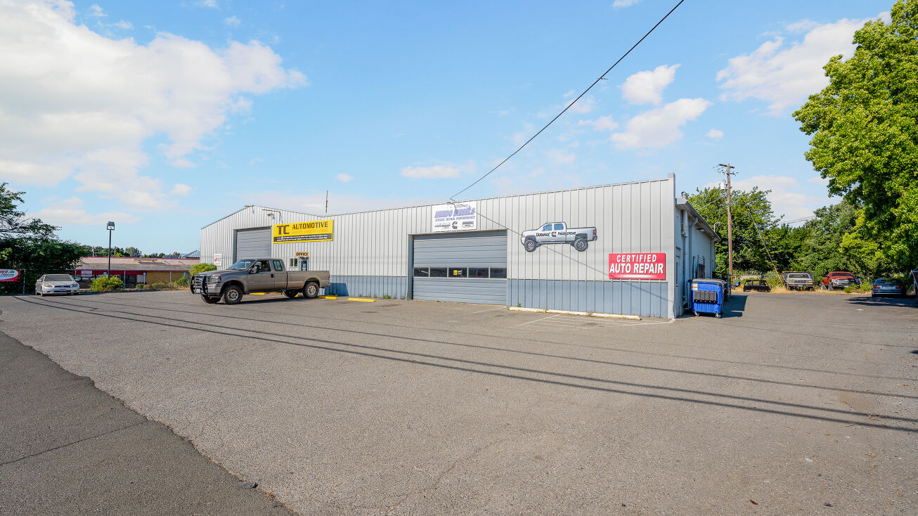 1211 N. State St., Ukiah, CA 95482