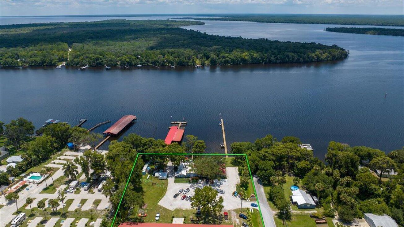 120 Landing Rd, FL 32139