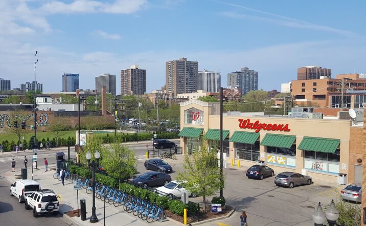 Pictures of Retail property located at 953 W Irving Park Road, Chicago, IL 60613 for comps - image #1
