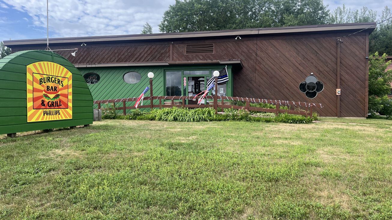 784 N Lk Ave, Phillips, WI 54555