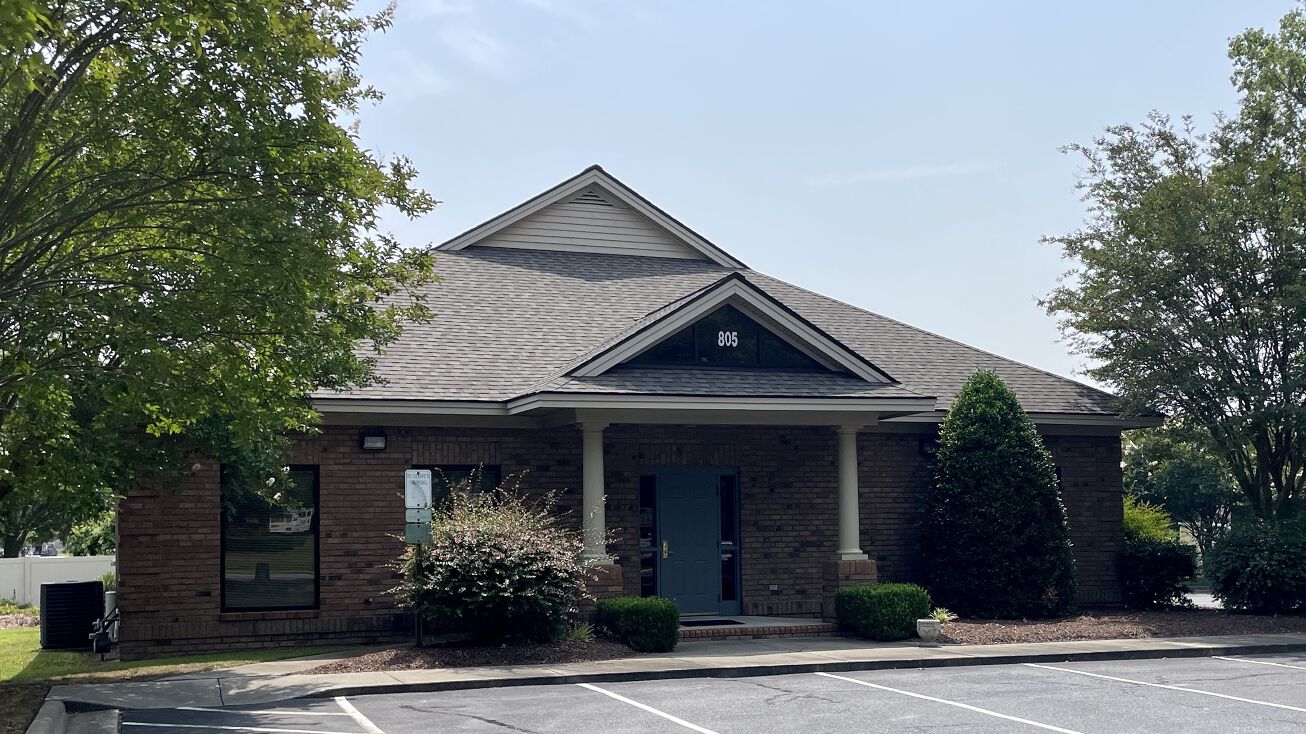 805 Johns Hopkins Dr, Greenville, NC 27834