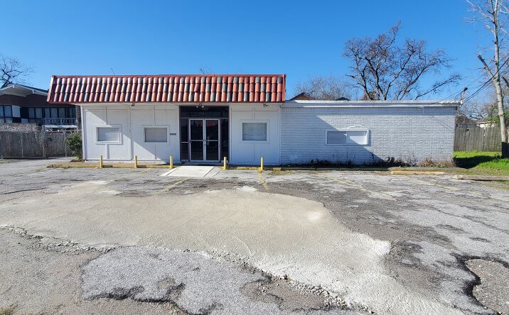 Pictures of Retail property located at 1104 Evergreen Dr, Houston, TX 77087 for sales - image #1