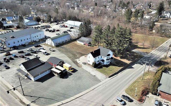 Pictures of Retail, Office, Business for Sale property located at 487 E Main St, Newport, VT 05855 for sales - image #1