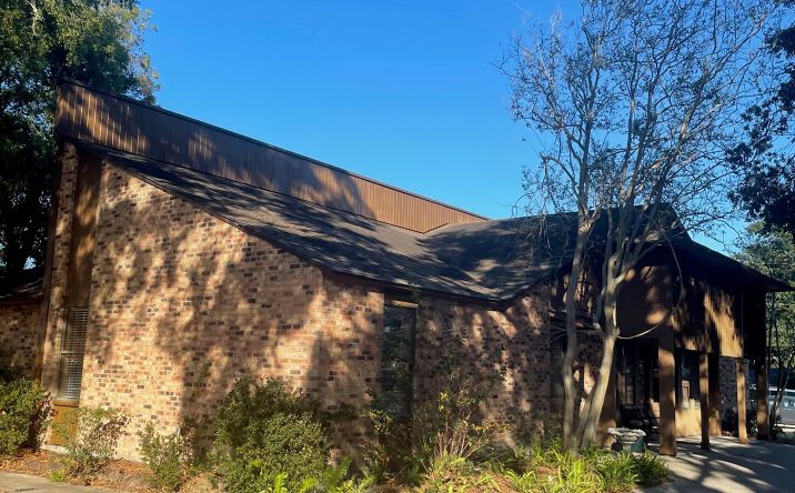 Pictures of Office property located at 306 S Burnside Ave, Gonzales, LA 70737 for sales - image #1