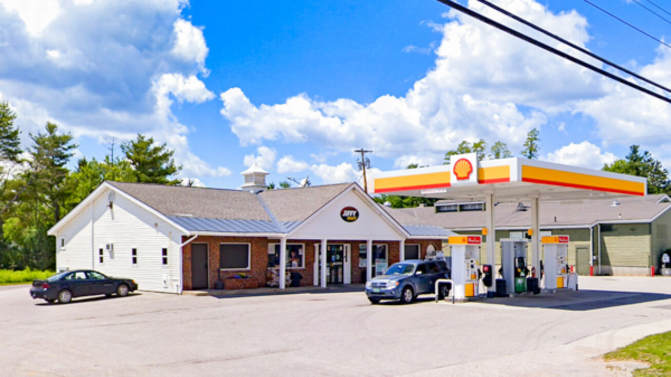 215 N Main St, Rutland, VT 05701