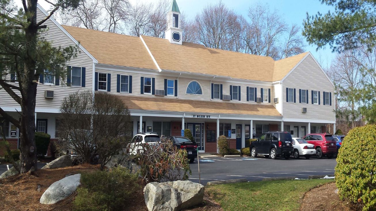 86 Pine Grove Ave, Bellingham, MA 02019