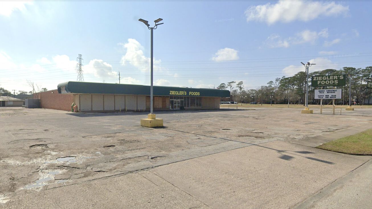 2308 FM 517 Rd E, Dickinson, TX 77539