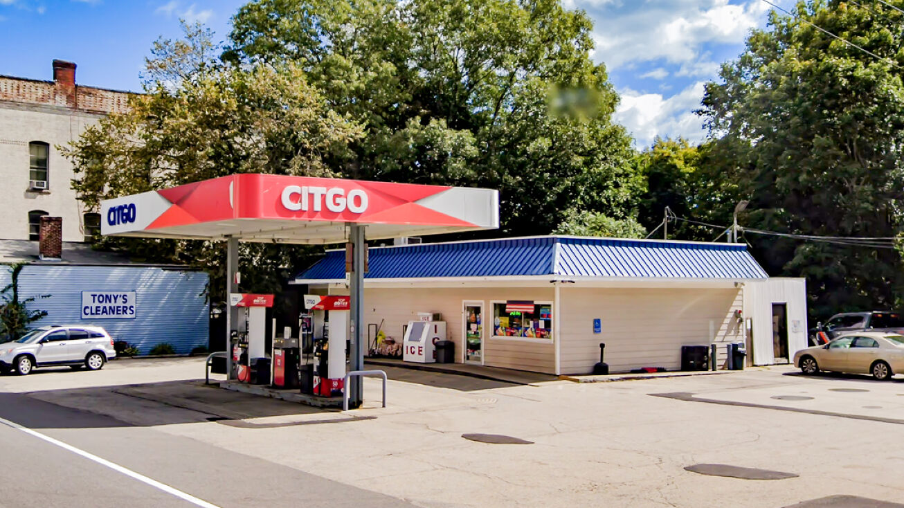 94 Main St, Spencer, MA 01562