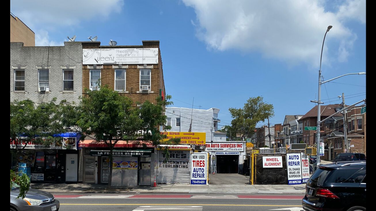 10615 Northern Blvd, Queens, NY 11368