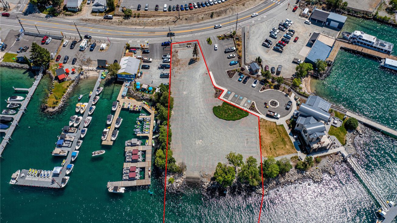 1328 W Woodin Avenue, Chelan, WA 98816