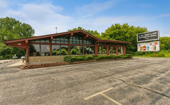 Pictures of Retail property located at 799 US-45, Mundelein, IL 60060 for sales - image #1