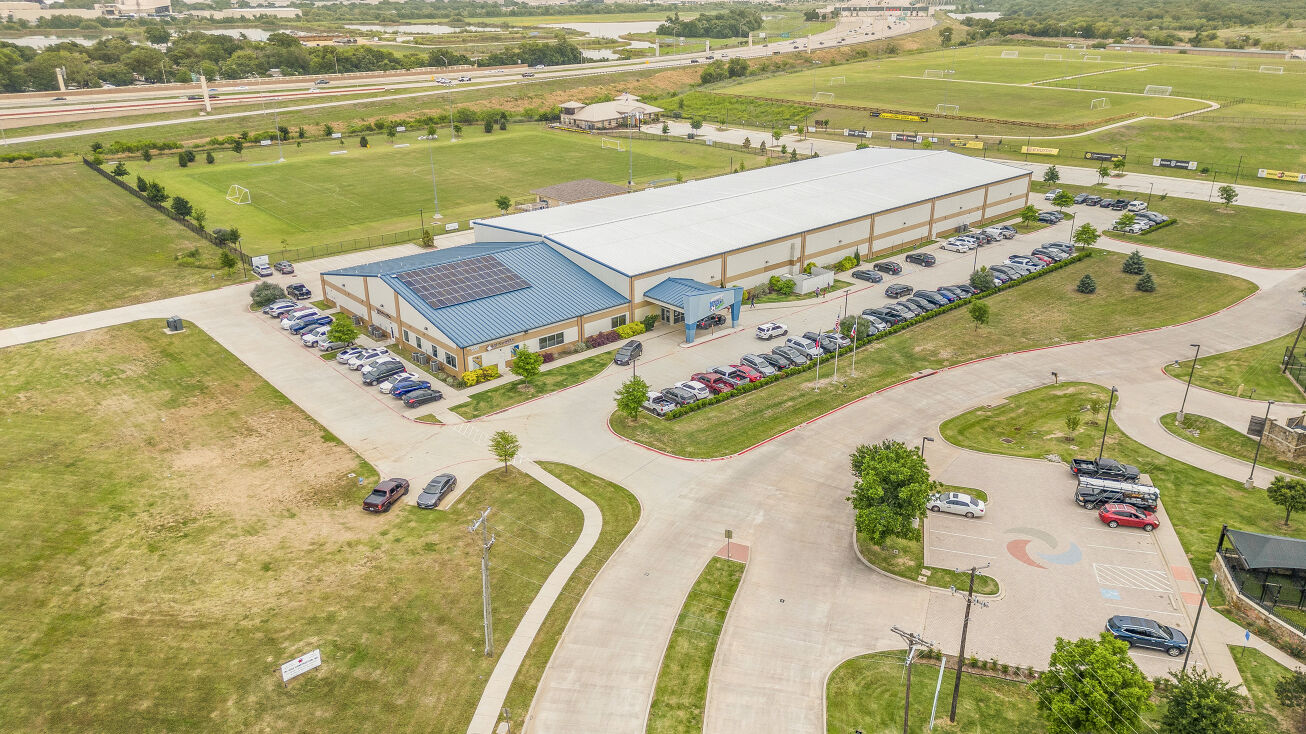 1850 Legends Tr, Carrollton, TX 75006