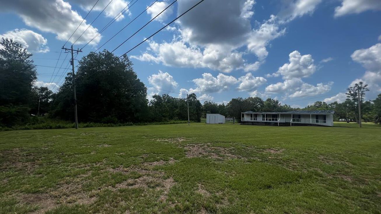 5 E Ridge Dr, Carriere, MS 39426