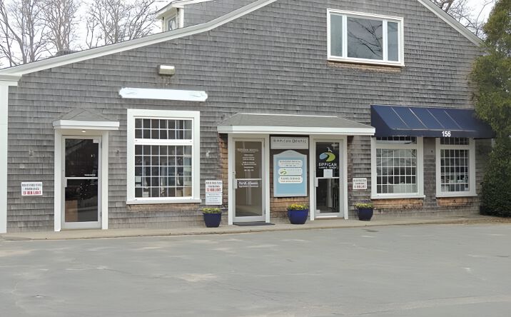 Pictures of Retail property located at 154 Front St, Marion, MA 02738 for comps - image #1