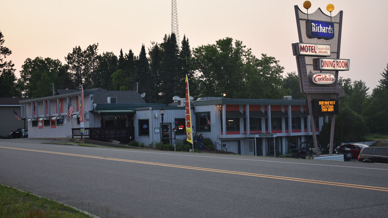 W11466 US8, Dunbar, WI 54119