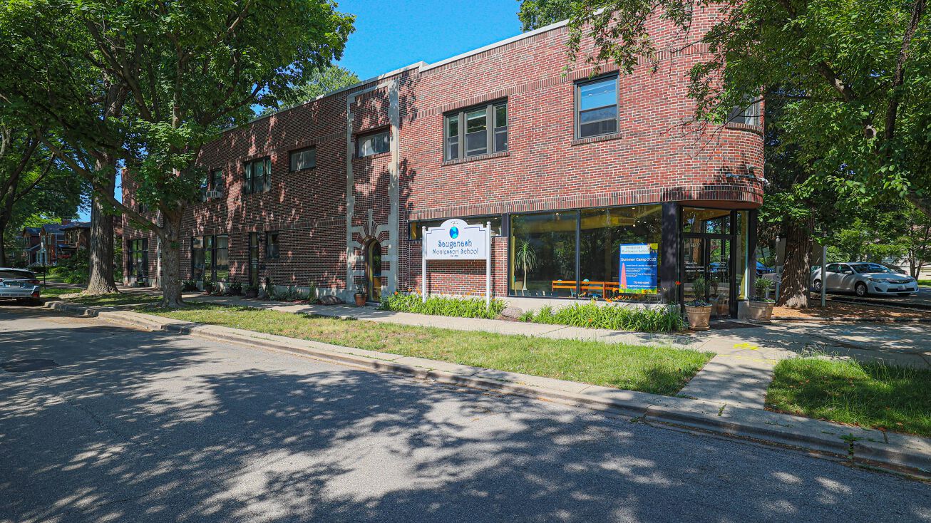 5750 N Rogers Ave, Chicago, IL 60646