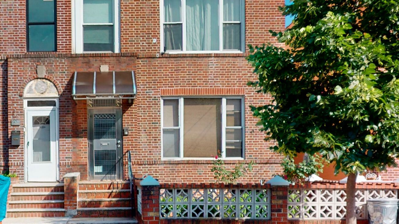 2381 27th St Astoria NY 11105, Queens, NY 11105