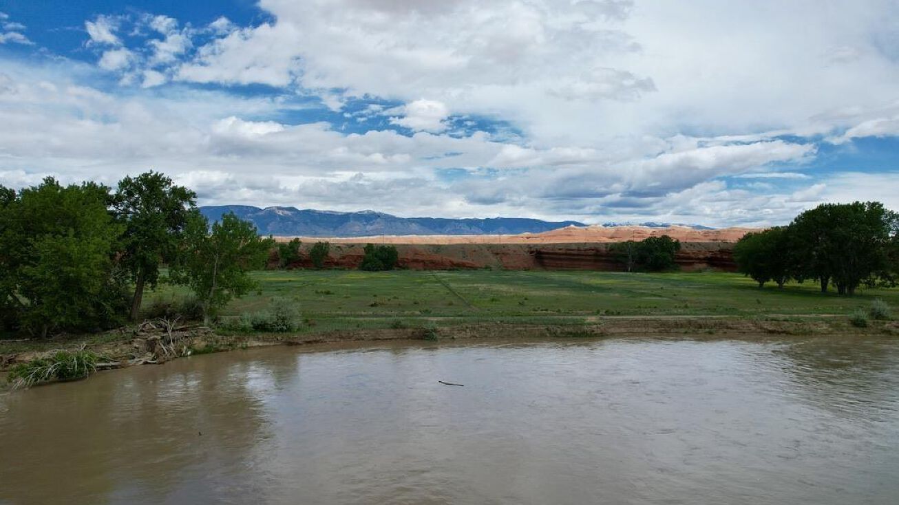 1840 Crystal creek Rd, Lovell, WY 82431