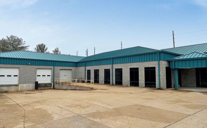 Pictures of Industrial property located at 7870-7878 Mexico Rd, St. Peters, MO 63376 for comps - image #1