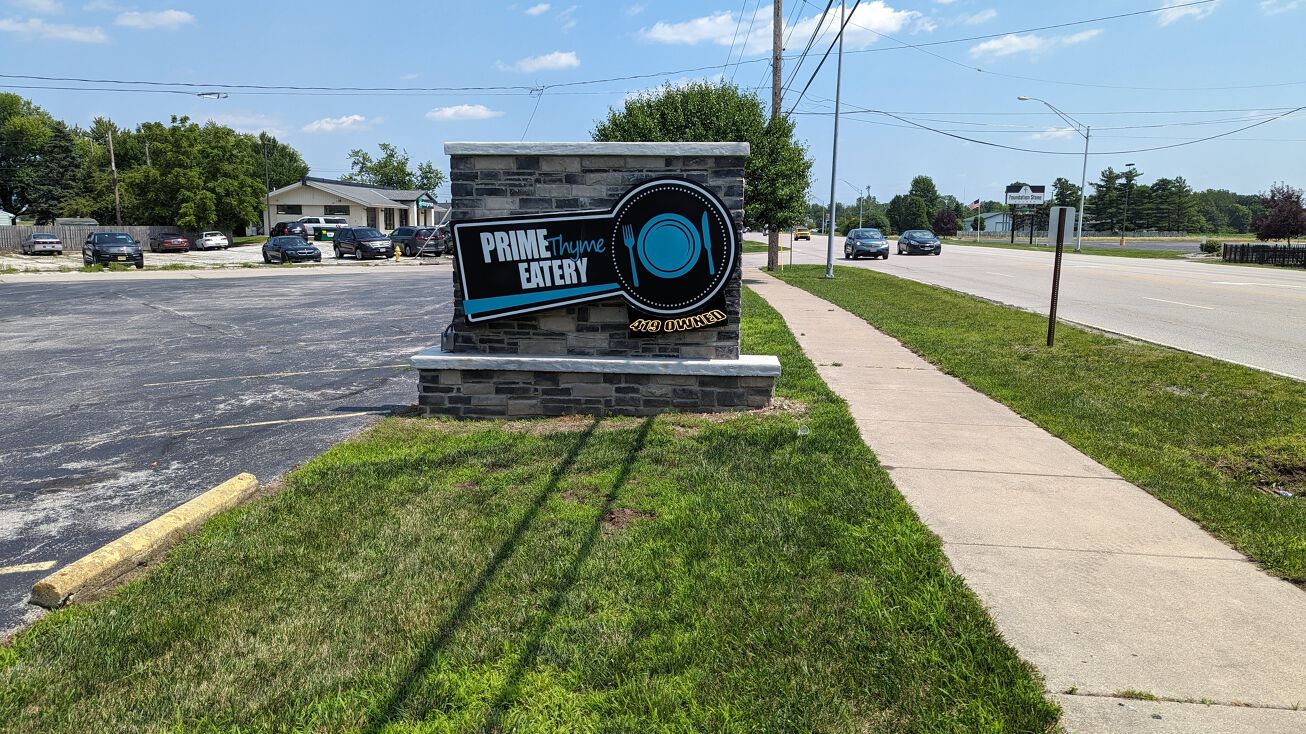 4505 Woodville Rd, Northwood, OH 43619