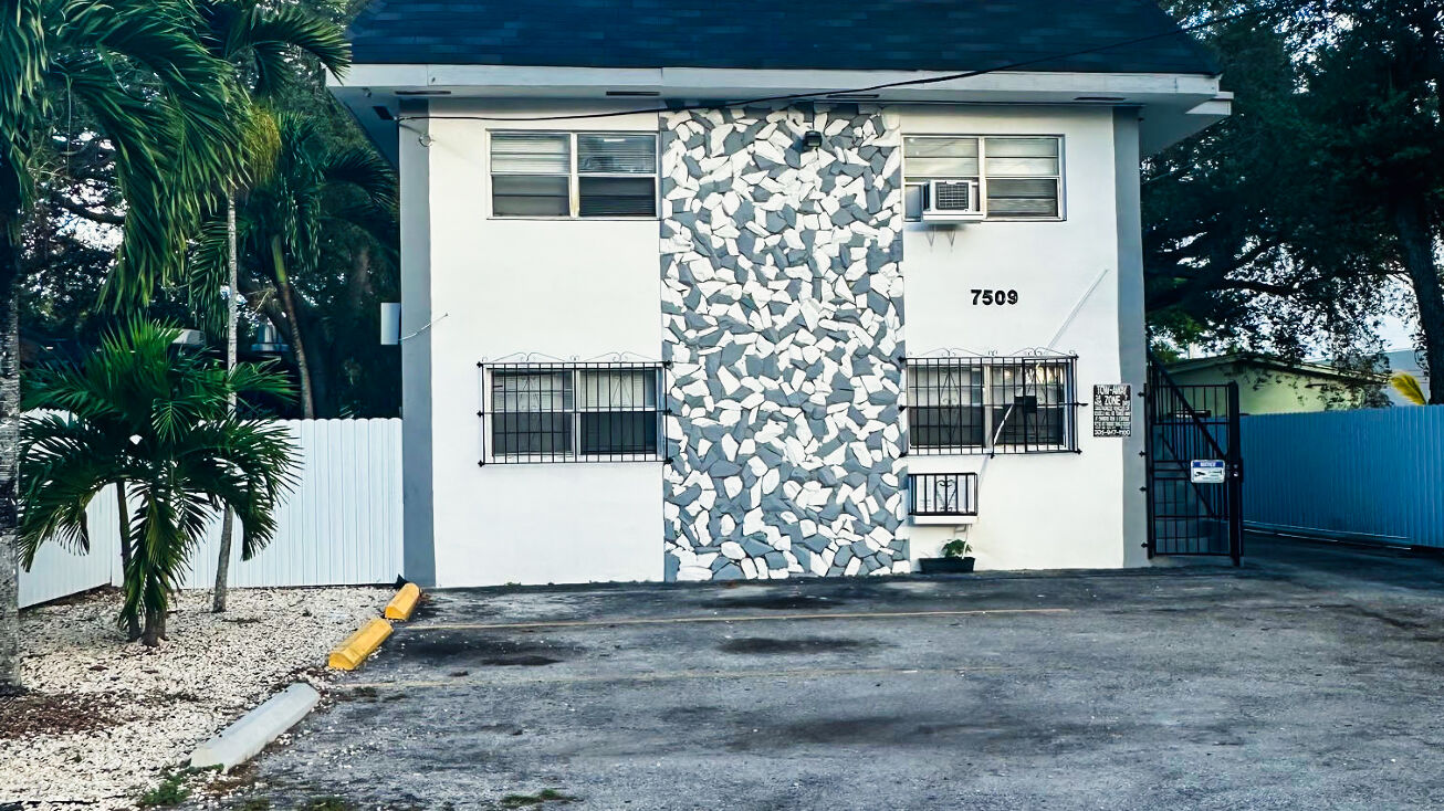 7509 NE 3rd Ave, Miami, FL 33138 Multifamily Property for Sale