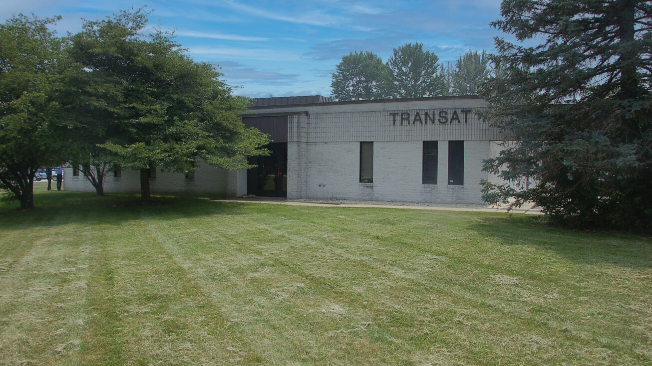 31000 Bainbridge Rd, Solon, OH 44139