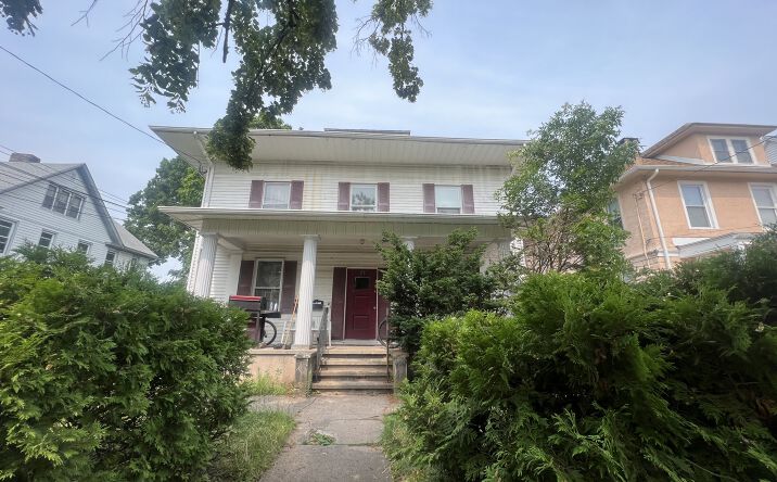 Pictures of Multifamily property located at 21 Young St, New Haven, CT 06511 for sales - image #1