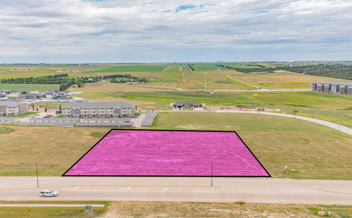 Pictures of Land property located at W Ridge Dr Lot 15, Dickinson, ND 58601 for sales - image #1