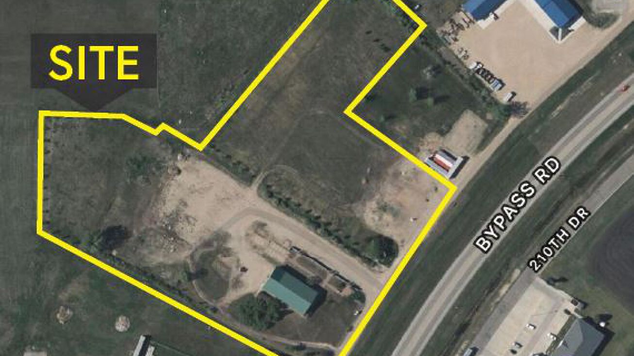 1712 17th Ave N, Wahpeton, ND 58075