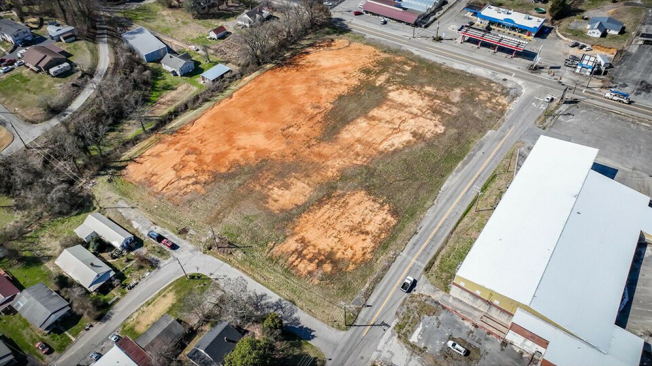 156 W Main St, Rogersville, TN 37857