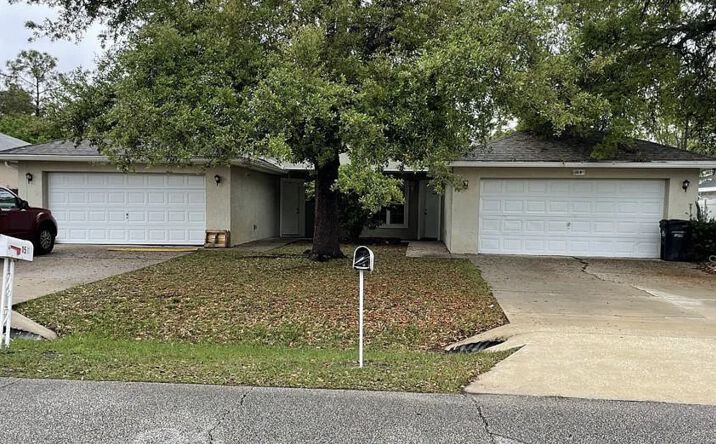 Pictures of Multifamily property located at 15 Prospect Ln, Palm Coast, FL 32164 for sales - image #1