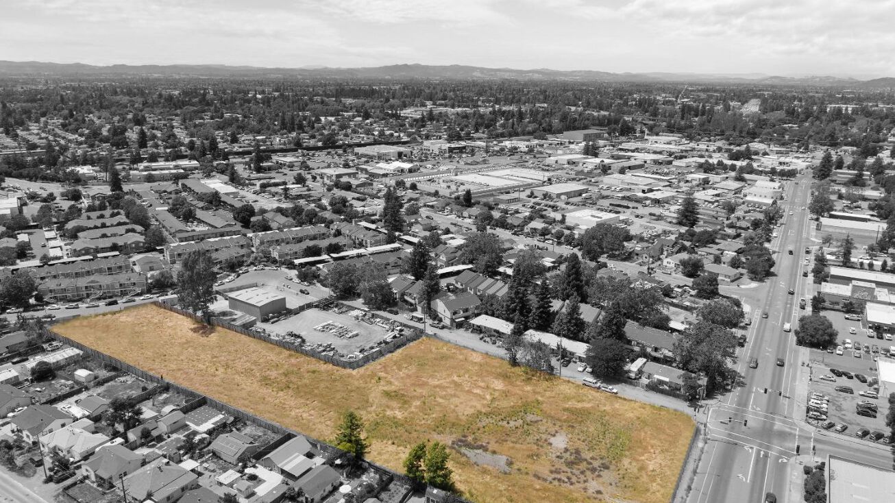 1533 Petaluma Hill Rd, Santa Rosa, CA 95404