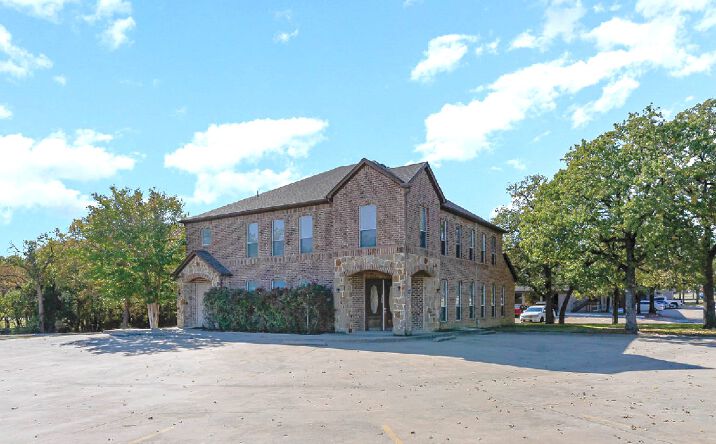 Pictures of Office property located at 4304 Tate Springs Rd, Arlington, TX 76016 for sales - image #1