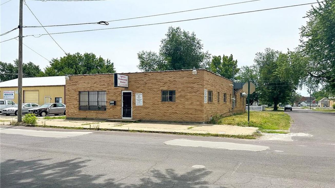 1102 E 3rd Street, Sedalia, MO 65301