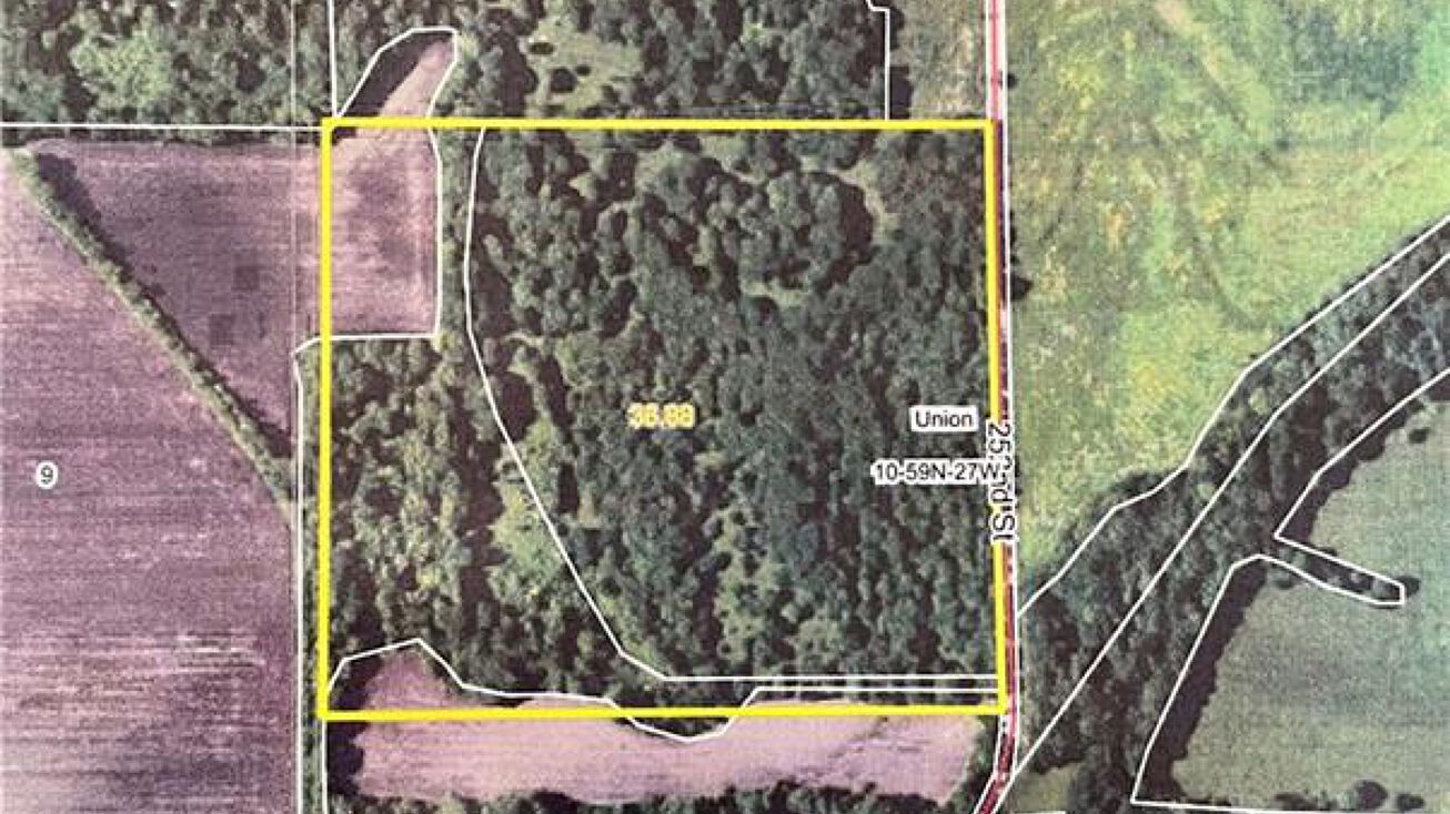 252nd Street, Gallatin, MO 64640